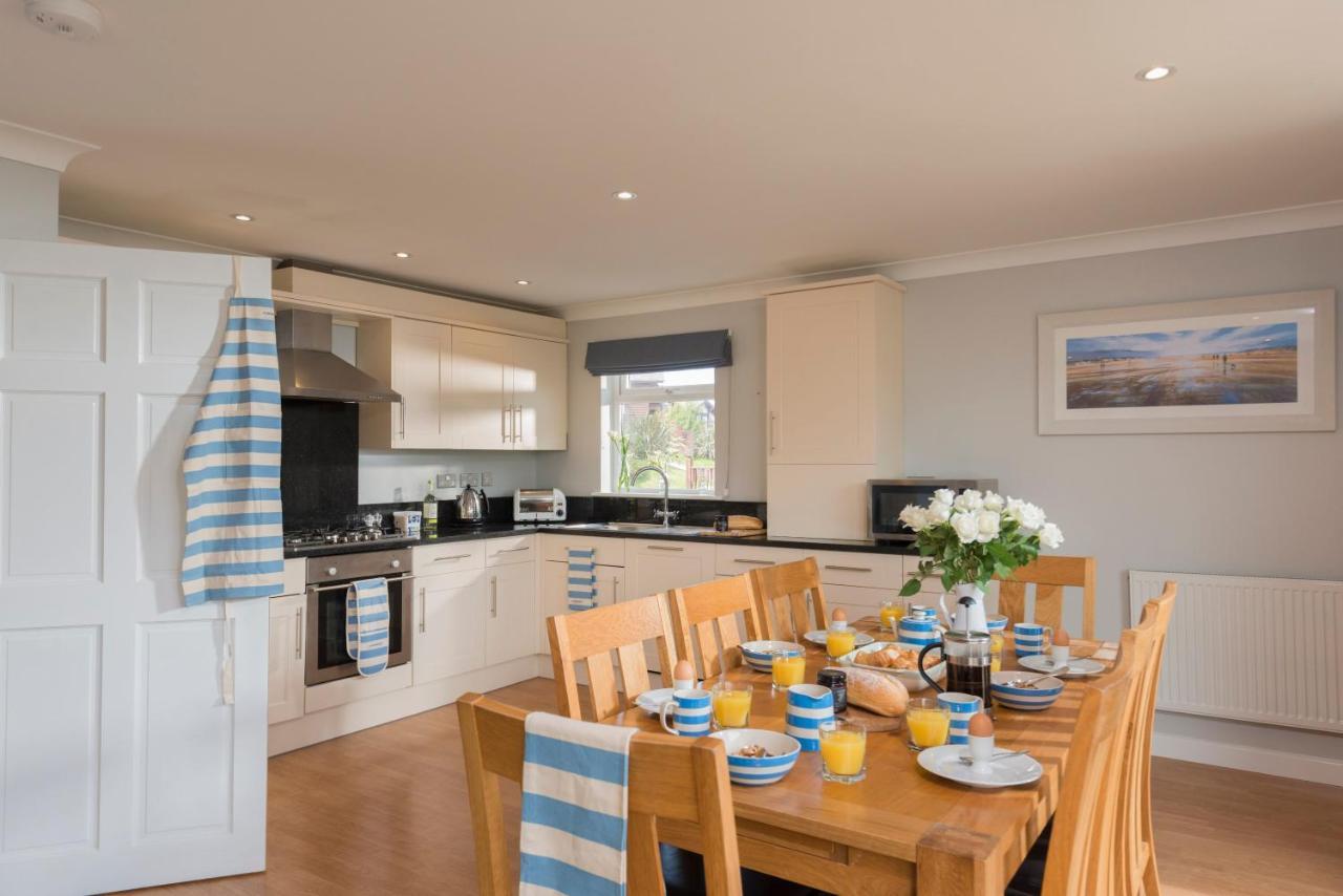 Fistral Hot Tub House For 8 On Retallack Resort New Quay Exteriér fotografie